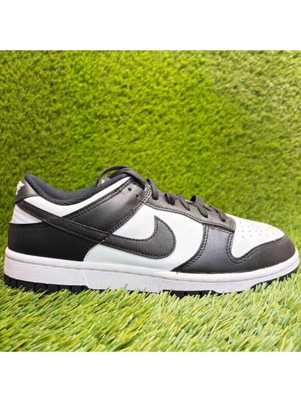 Nike Dunk Low Retro Womens Size 8 White Black Athletic Leather Shoes Sneakers